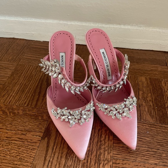 Manolo blahnik lurum 90 crystal embellished satin mules heels - Picture 2 of 11